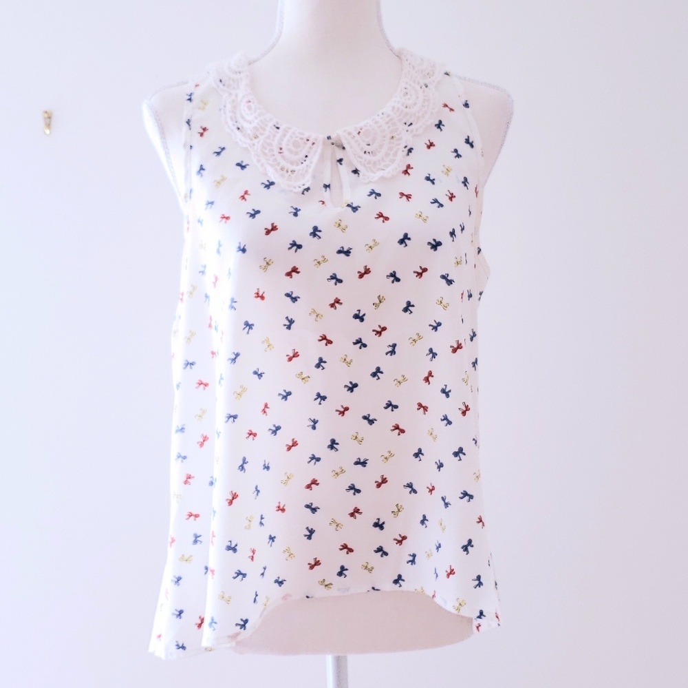 Maude crochet collar dainty print blouse